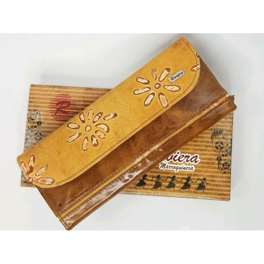 Riviera Marroquinera Travel Embossed Wallet